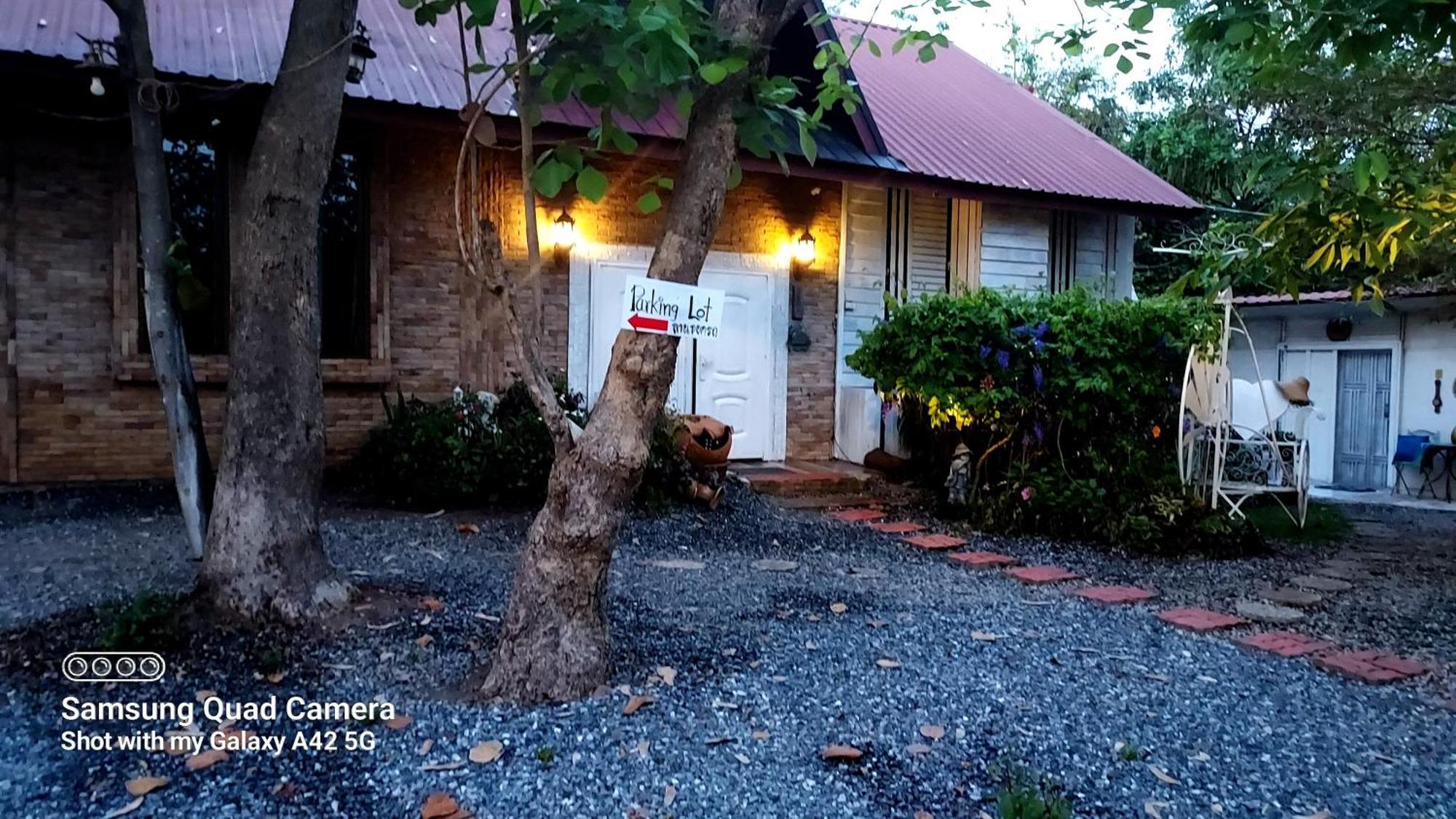 Village Homestay Udon Thani Exteriér fotografie
